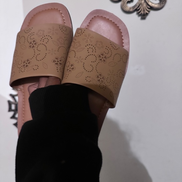 Tan Lucky Brand Sandals/Slides Size 5.5 or 36 - Picture 8 of 10